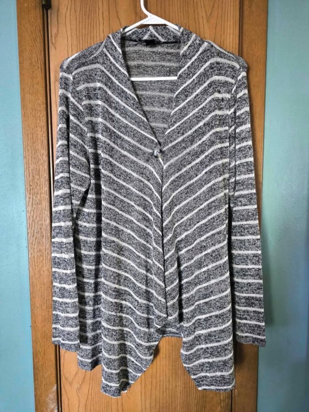 Size XL AB Studio Gray White Striped Single Button Closure Long Sleeve Cardigan